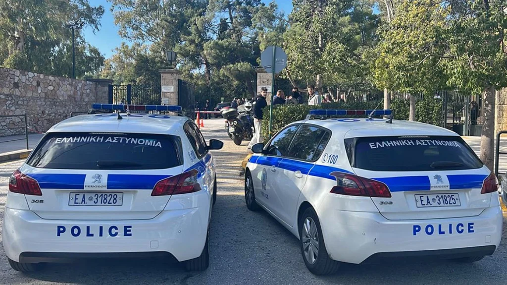 Κολλέγιο Αθηνών: Καταγγελία για εισβολή αγνώστων με μαχαίρια – Δεν βρήκε τίποτα η Αστυνομία