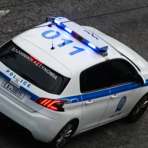 Μαθητές – «βαποράκια» διακινούσαν κοκαΐνη και κάνναβη μέσα σε σχολείο στα βόρεια προάστια – Συνελήφθησαν 12 άτομα