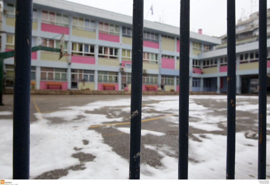 Κακοκαιρία «Μπάρμπαρα»: Σε ποιες περιοχές της Αττικής θα μείνουν κλειστά τα σχολεία την Τετάρτη