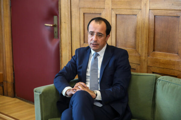 Προεδρικές εκλογές στην Κύπρο: Πρώτος ο Χριστοδουλίδης σύμφωνα με τα exit polls