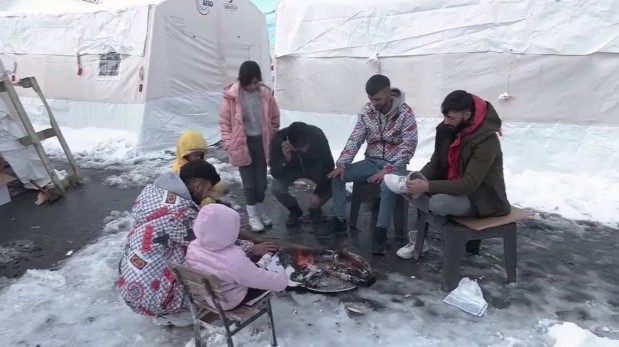 Ύπατη Αρμοστεία του ΟΗΕ & Alter Ego Media: Το ταξίδι που στηρίζει τους σεισμόπληκτους σε Τουρκία και Συρία ξεκίνησε (video)
