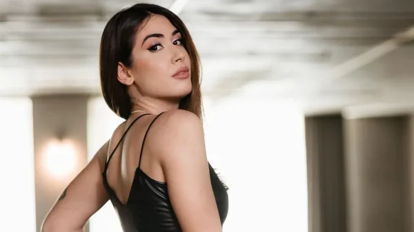 Έλενα Κρεμλίδου: Κατήγγειλε παρενόχληση –  «Εσύ που με χούφτωσες στην παραλία, εύχομαι αυτό να ήταν το τελευταίο λάθος σου σε γυναίκα»