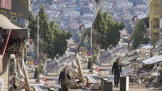 Τουρκία: Βίντεο σοκ από το νέο σεισμό – Έξι νεκροί & 300 τραυματίες