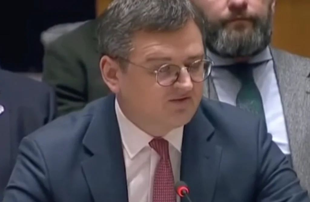Πόλεμος στην Ουκρανία – ΟΗΕ : O Ρώσος εκπρόσωπος διέκοψε την ενός λεπτού σιγή κι επιτέθηκε στη Δύση