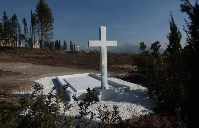 Στο Τατόι το τρισάγιο του τέως βασιλιά Κωνσταντίνου και τα αποκαλυπτήρια του τάφου