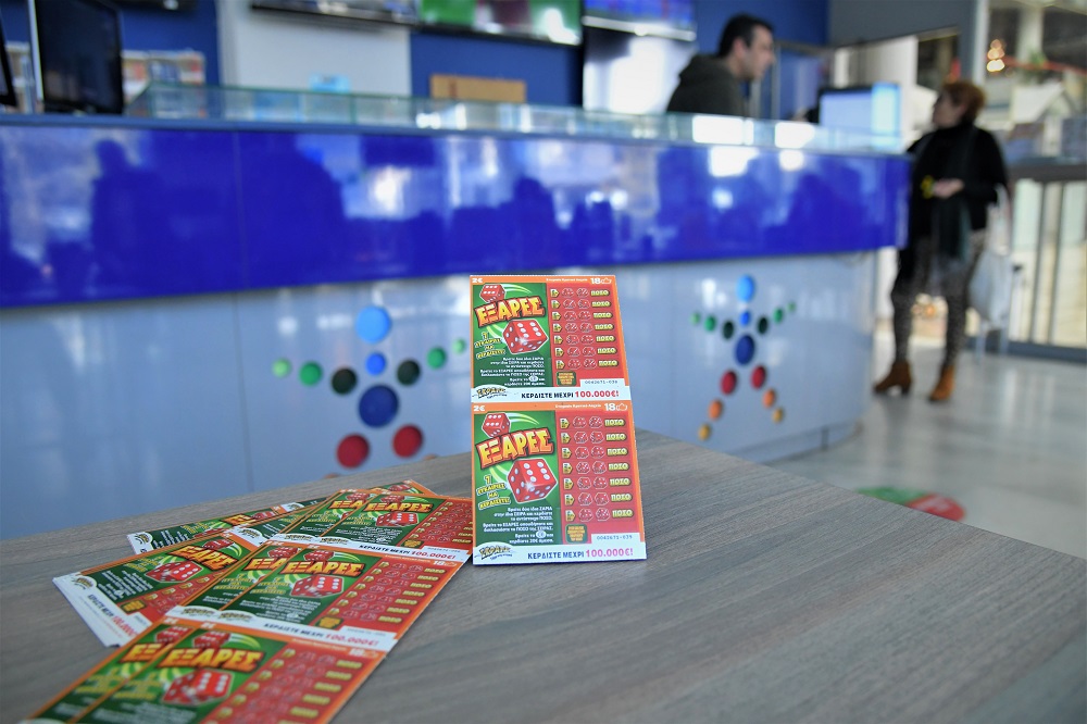 Μεγάλος νικητής του ΣΚΡΑΤΣ σε κατάστημα ΟΠΑΠ στον Χολαργό – Κέρδισε 100.000 ευρώ στο παιχνίδι «ΕΞΑΡΕΣ»