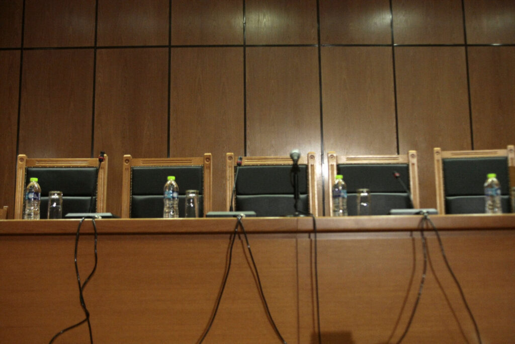Ένωση Δικαστών και Εισαγγελέων για Τέμπη: Παρακολουθούμε με ανησυχία την πολιτική εκμετάλλευση της τραγωδίας