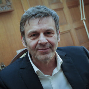 Απ. Γκλέτσος: Έκανα τον οξύθυμο, γιατί έτσι ανέβαινε ο λογαριασμός στην τράπεζα – Τέλος η πολιτική (βίντεο)