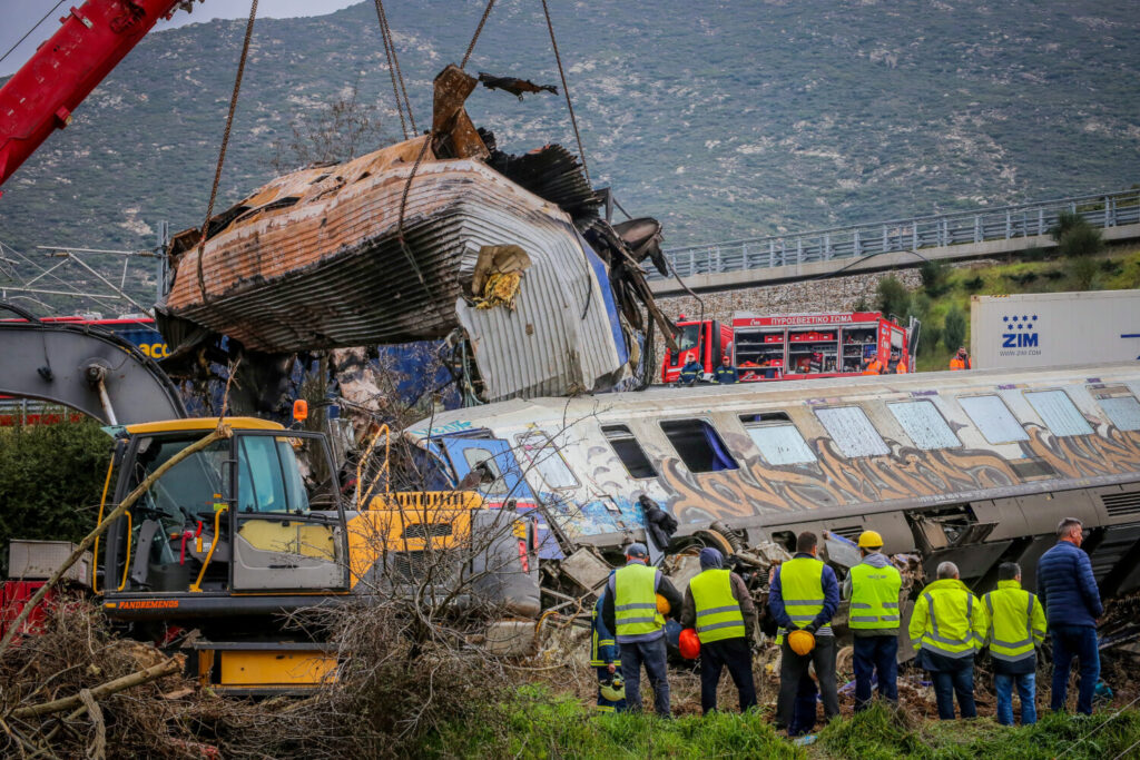 Σύγκρουση τρένων στα Τέμπη: Προθεσμία πήραν ο επιθεωρητής του ΟΣΕ Λάρισας και οι δύο σταθμάρχες που έφυγαν πριν τη λήξη της βάρδιας