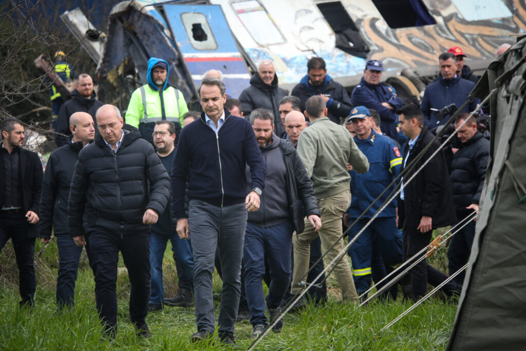 Τέμπη- Επιστολή Μητσοτάκη σε Ντογιάκο: Άμεση κατά προτεραιότητα και σε βάθος  έρευνα για τη σύγκρουση των τρένων