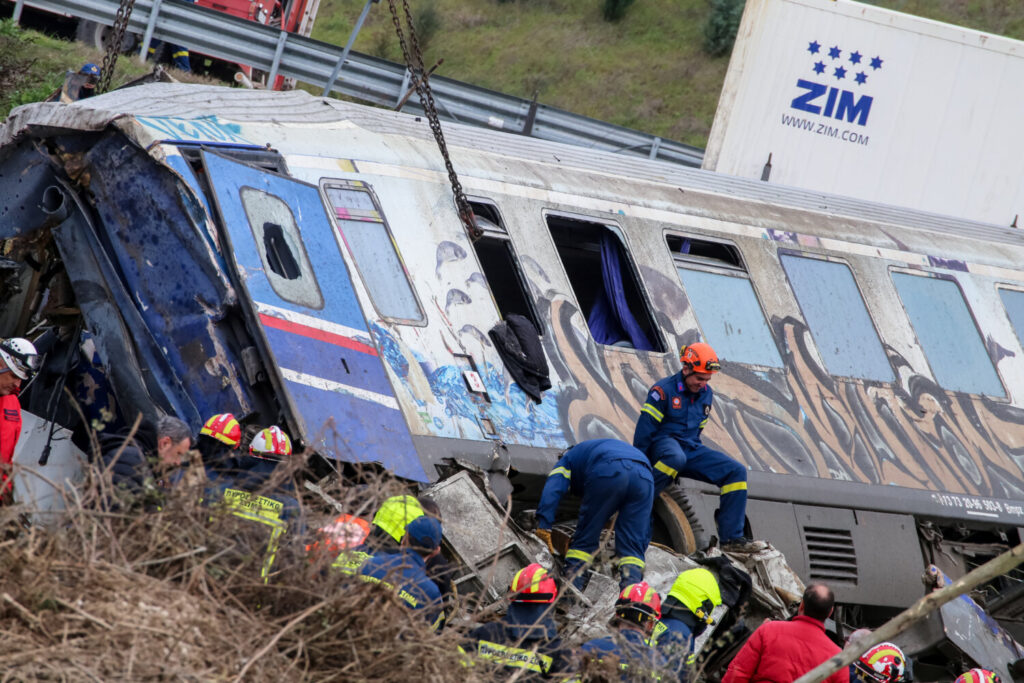 Σύγκρουση τρένων στα Τέμπη: Ομολόγησε το λάθος του ο σταθμάρχης – Όταν έμαθα για το δυστύχημα κατάλαβα το λάθος