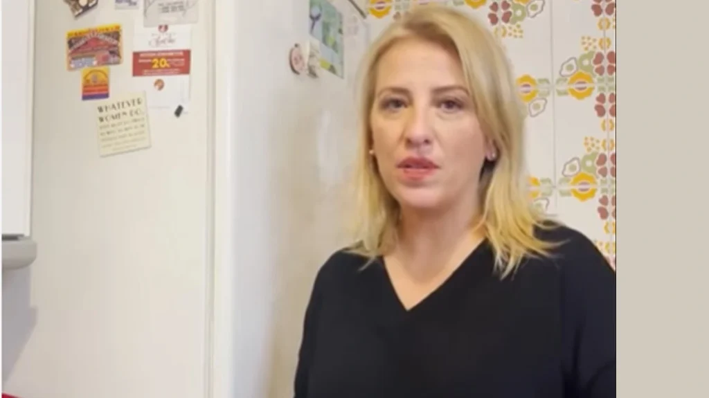 To βίντεο της Ρένας Δούρου για το άδειο ψυγείο – «Εγώ το βλέπω γεμάτο», λέει ο Γεωργιάδης