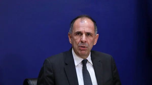 Τέμπη –  Γεραπετρίτης: Επανεκκίνηση του σιδηροδρόμου μέχρι το τέλος Μαρτίου υπό συνθήκες ασφάλειας – Δύο σταθμάρχες υποχρεωτικά – Αποζημιώσεις για τα θύματα