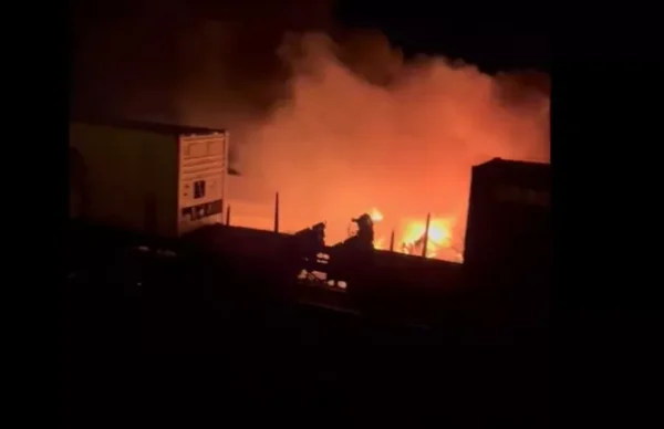 Νέο συγκλονιστικό βίντεο, δευτερόλεπτα μετά τη σύγκρουση των τρένων στα Τέμπη – H κόλαση επί γής