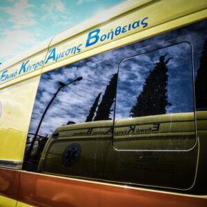 Πειραιάς: Μάχη για τη ζωή του δίνει ο 17χρονος που χτυπήθηκε από λεωφορείο – «Πετάχτηκε ξαφνικά μπροστά μου», είπε ο οδηγός  (βίντεο)