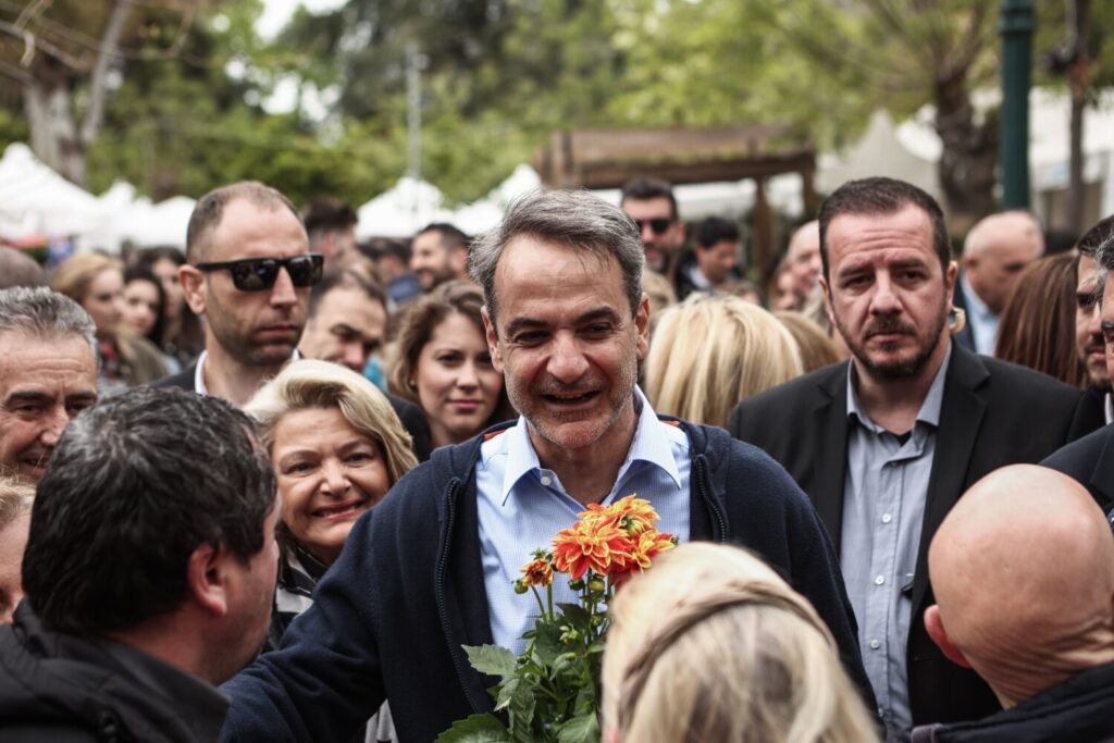Μητσοτάκης: «Η ΝΔ είναι με την Πρωτομαγιά, ενώ ο κ. Τσίπρας είναι με την Πρωταπριλιά» (εικόνες)