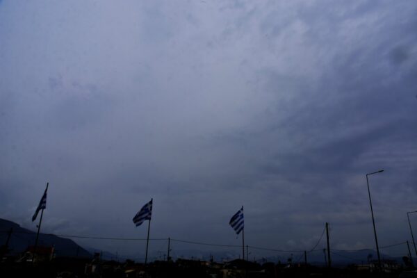 Καιρός: Καταιγίδες και χαλάζι σε νησιά του Ιονίου, Πελοπόννησο, Θεσσαλία, Στερεά Ελλάδα και Χαλκιδική  – Η πρόγνωση για την Αττική