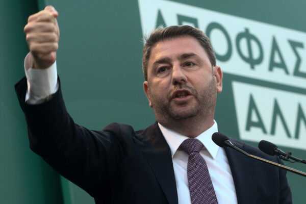 Νίκος Ανδρουλάκης: «Όσο πιο ισχυρό ΠΑΣΟΚ, τόσο τρίζει η εξουσία του Μητσοτάκη» (video)