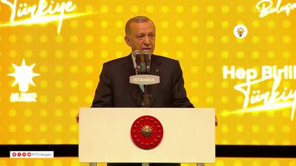 Ερντογάν: Η αντιπολίτευση μιλά με τρομοκράτες, εγώ παίρνω οδηγίες από τον Θεό…