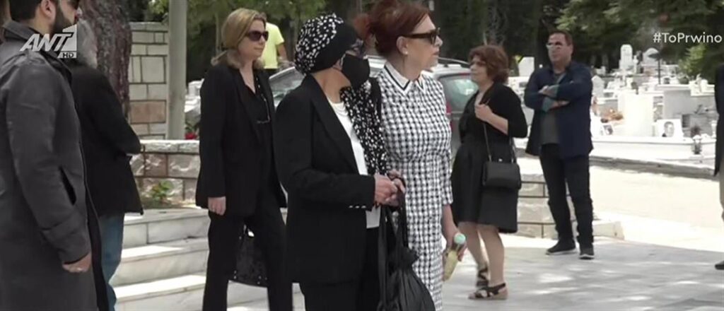 Στηβ Κακέτσης: Θλίψη στην κηδεία του επιχειρηματία – Συντετριμμένη η Κατιάνα Μπαλανίκα (video)