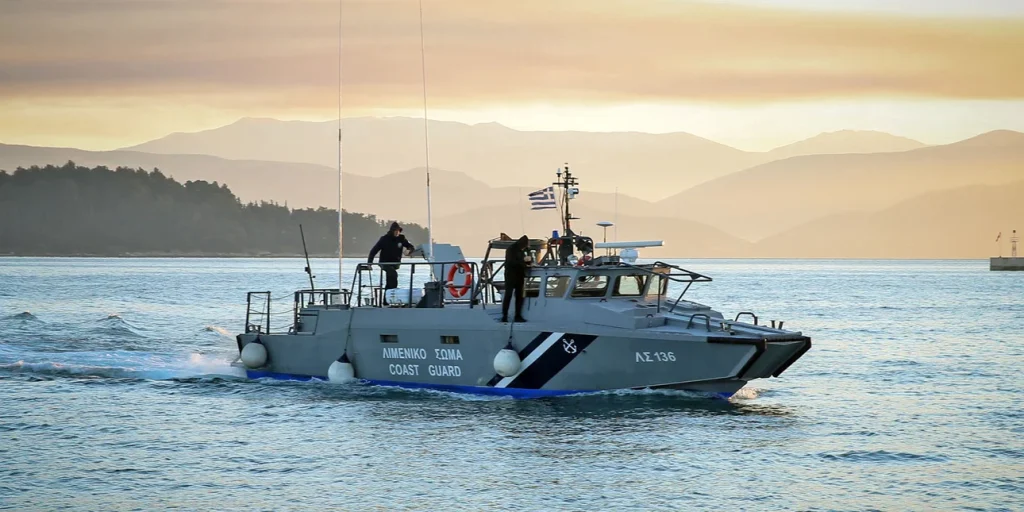 Επιβάτης πλοίου έπεσε στη θάλασσα μεταξύ Κύμης και Σκύρου – Μεγάλη επιχείρηση του Λιμενικού