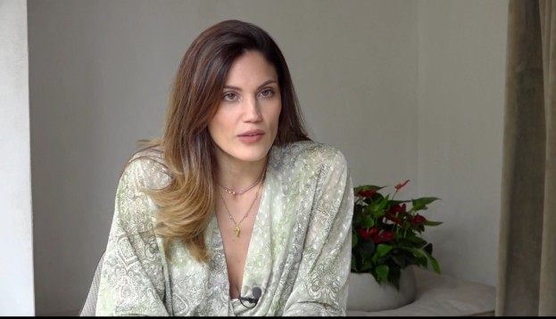 Μαίρη Συνατσάκη: Ο έρωτας με την κόρη της, ο Ίαν Στρατής και οι διατροφικές διαταραχές (video)