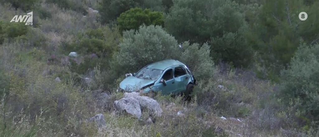 Tροχαίο στον Κορυδαλλό: Αυτοκίνητο έπεσε σε χαράδρα 25 μέτρων (video)