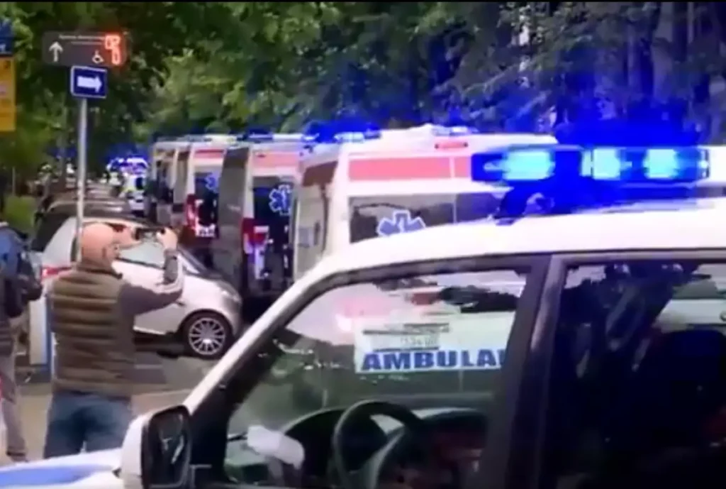 Μακελειό στο Βελιγράδι: 14χρονος άνοιξε πυρ σε δημοτικό σχολείο και σκότωσε οχτώ μαθητές και τον φύλακα (video)