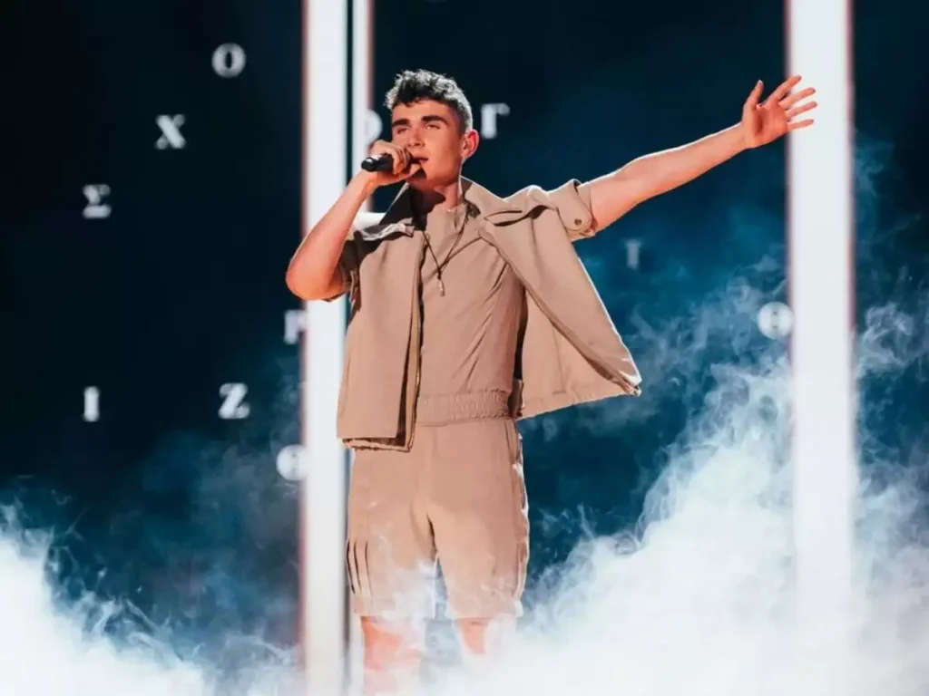 Eurovision 2023: Οι φωτογραφίες και τα σχόλια από την πρώτη πρόβα του Victor Vernicos – Το  μήνυμά του