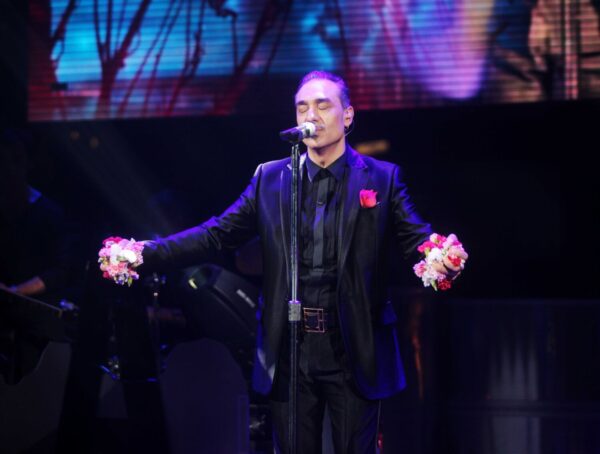 Νότης Σφακιανάκης: Για πρώτη φορά ο ντράμερ και στενός φίλος του αποκαλύπτει πού βρίσκεται (video)