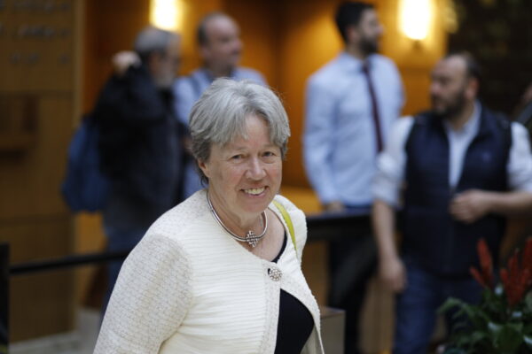 Αθηνά Λινού: Απαντά με εξώδικο στον Παύλο Πολάκη –  «Οι συκοφαντίες έχουν σκοπό να παραπλανήσουν τον ΣΥΡΙΖΑ και την κοινή γνώμη»