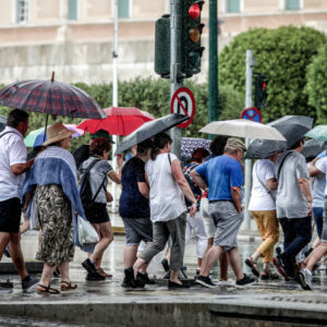 Μήνυματα από το 112 σε Εύβοια, Λάρισα, Μαγνησία και Σποράδες εν όψει κακοκαιρίας – «Περιορίστε τις μετακινήσεις σας»