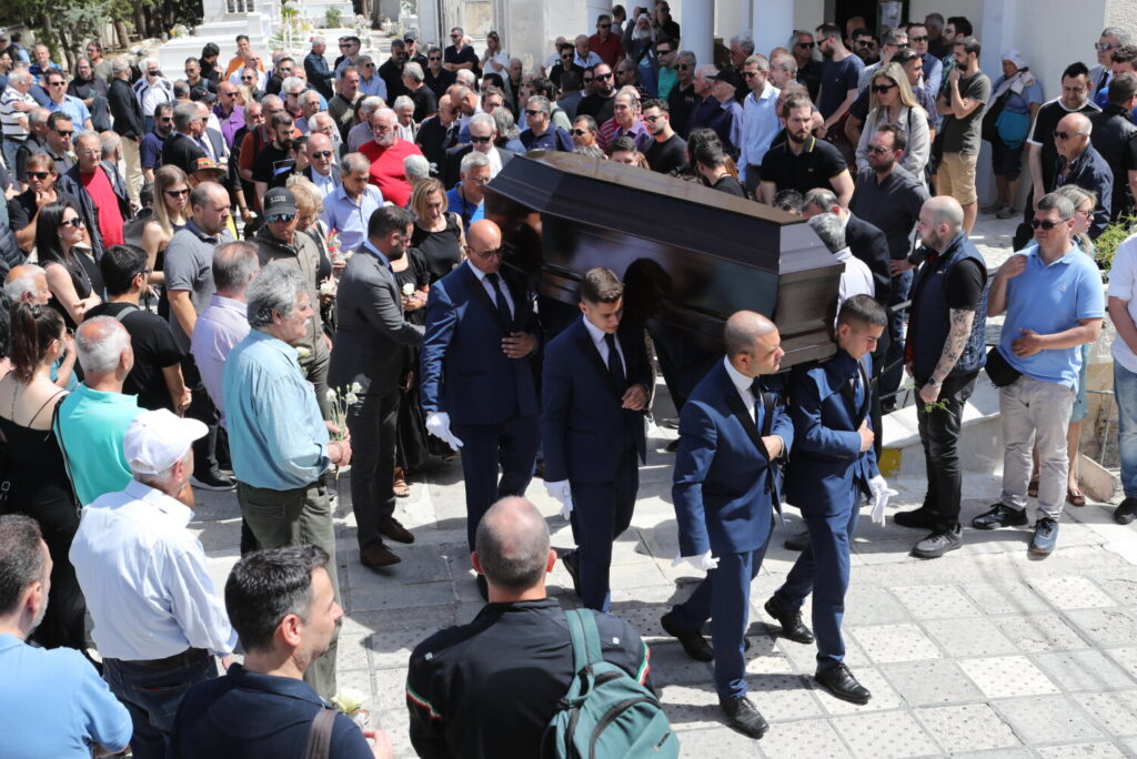 Γιώργος Γεωργίου: Συγγενείς και φίλοι είπαν το τελευταίο «αντίο» στον γνωστό αθλητικογράφο