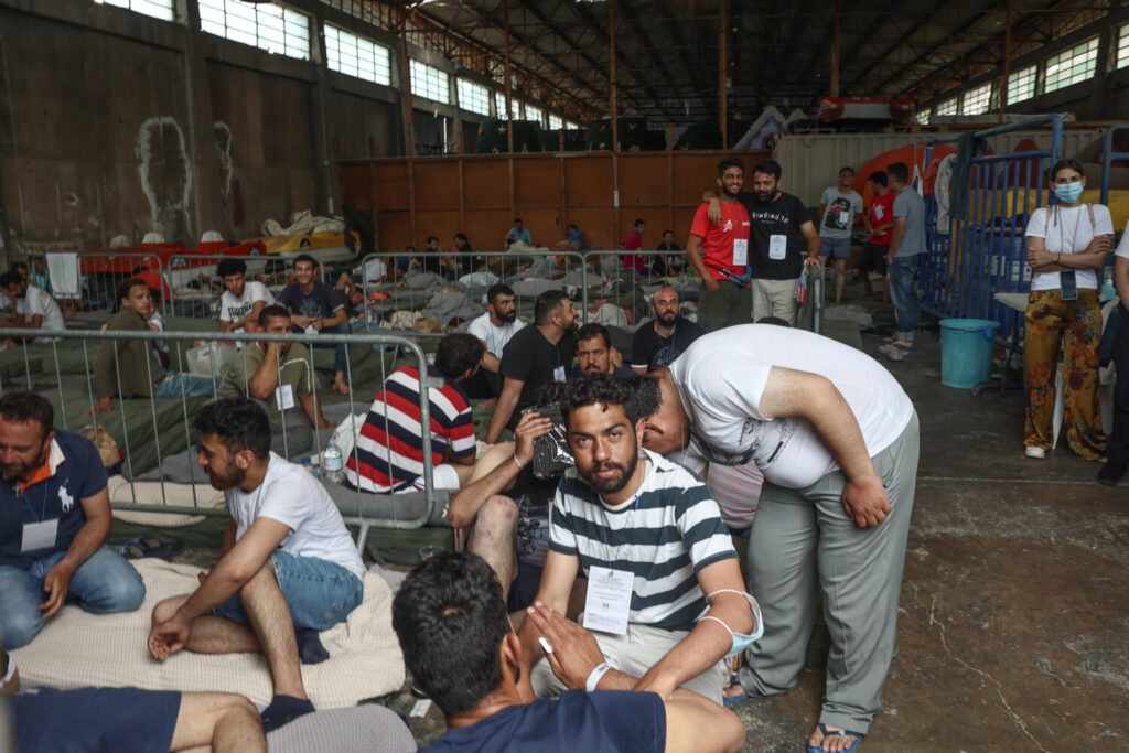 Ναυάγιο στην Πύλο: Απολογούνται οι 9 συλληφθέντες ως διακινητές – Στους 81 ο αριθμός των νεκρών μεταναστών
