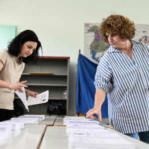 Δημοσκόπηση Alco: Στις 12 μονάδες η διαφορά ΝΔ και ΠΑΣΟΚ – 8 στους 10 υπέρ των αγροτών