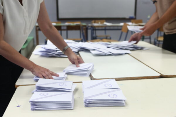 Δημοσκόπηση GPO: Στο 28,7% η ΝΔ, δεύτερο το ΠΑΣΟΚ με 14% και τρίτη η Πλεύση με 13,1%