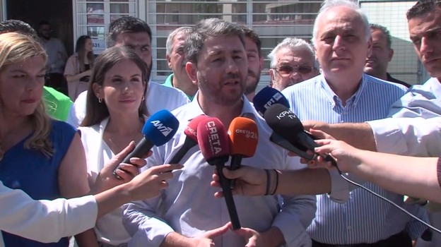 Νίκος Ανδρουλάκης: «Καλώ κάθε προοδευτικό πολίτη να στηρίξει το ΠΑΣΟΚ» (video)