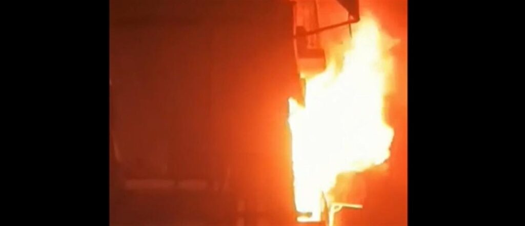 Πατήσια: Ανάπηρος πέθανε από φωτιά σε διαμέρισμα – Βίντεο – ντοκουμέντο