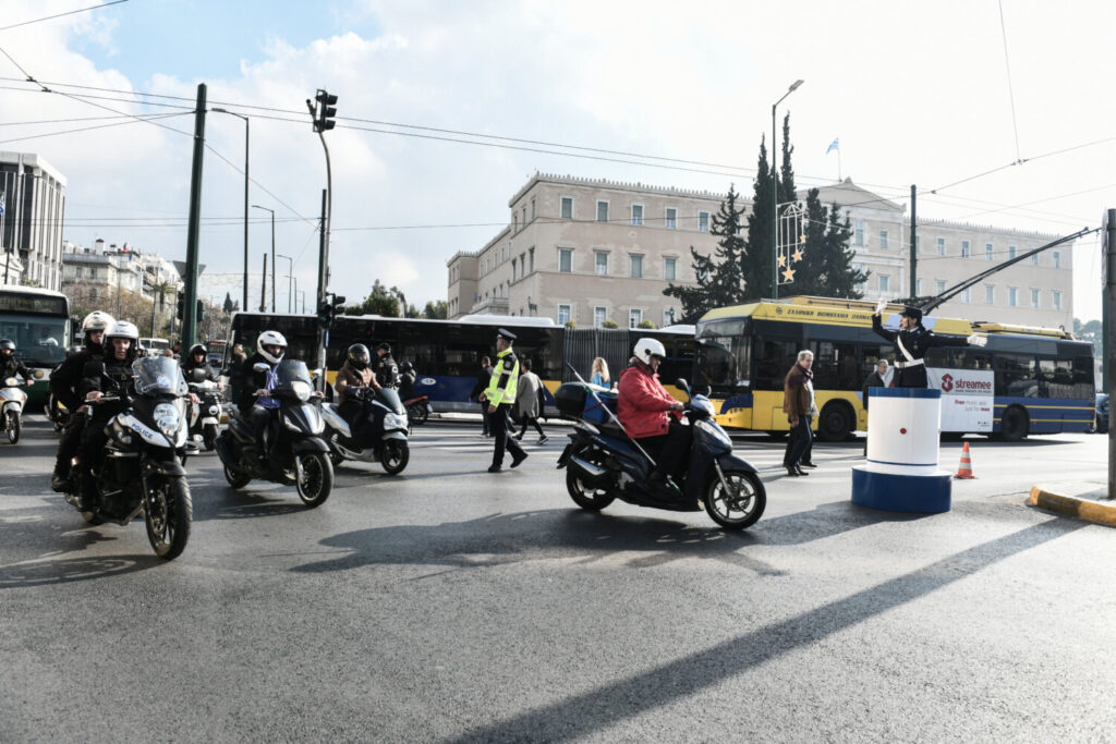 Μπαίνουν 12 ψηφιακές κάμερες σε λεωφορειολωρίδες στην Αθήνα – Στο σπίτι θα αποστέλλονται τα «ραβασάκια»