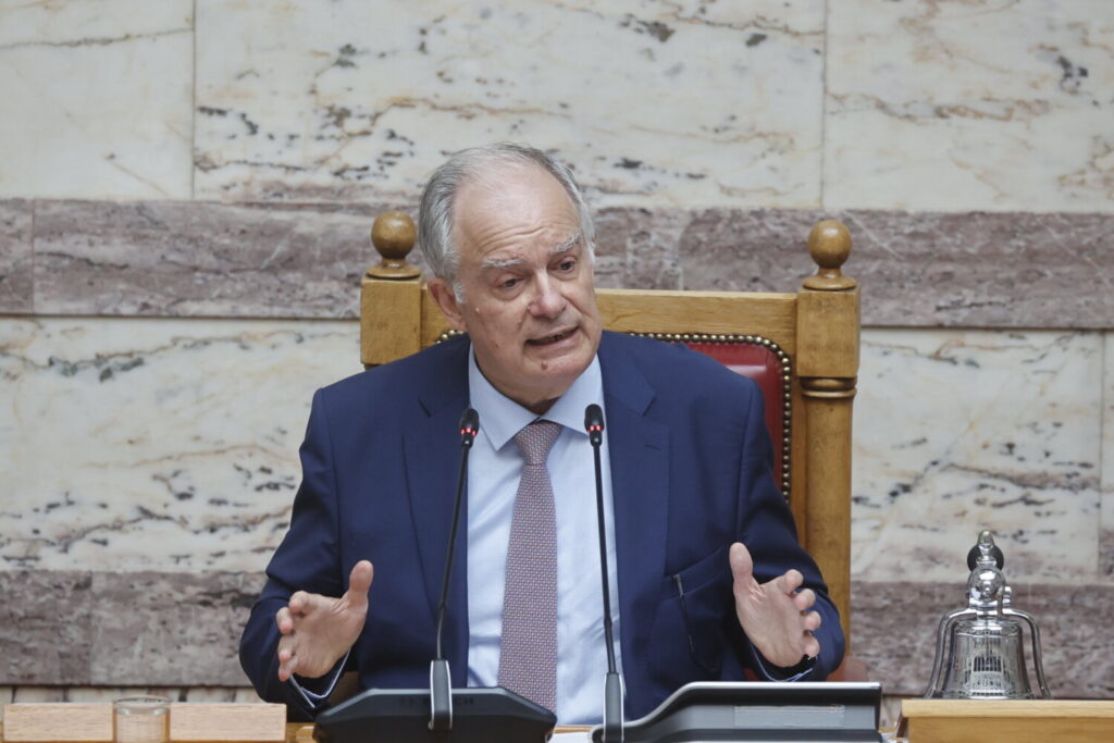 Βουλή: Εξελέγη το προεδρείο – Δεν υπάρχουν αντιπροέδροι από  «Σπαρτιάτες», «Νίκη» και «Πλεύση Ελευθερίας»
