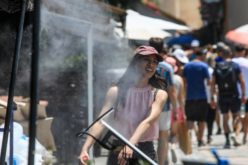 Καύσωνας Κλέων – Meteo: 8,2 εκατομμύρια πληθυσμού θα βιώσουν σήμερα  θερμοκρασίες άνω των 37 °C – Ποιες περιοχές θα «ψηθούν»