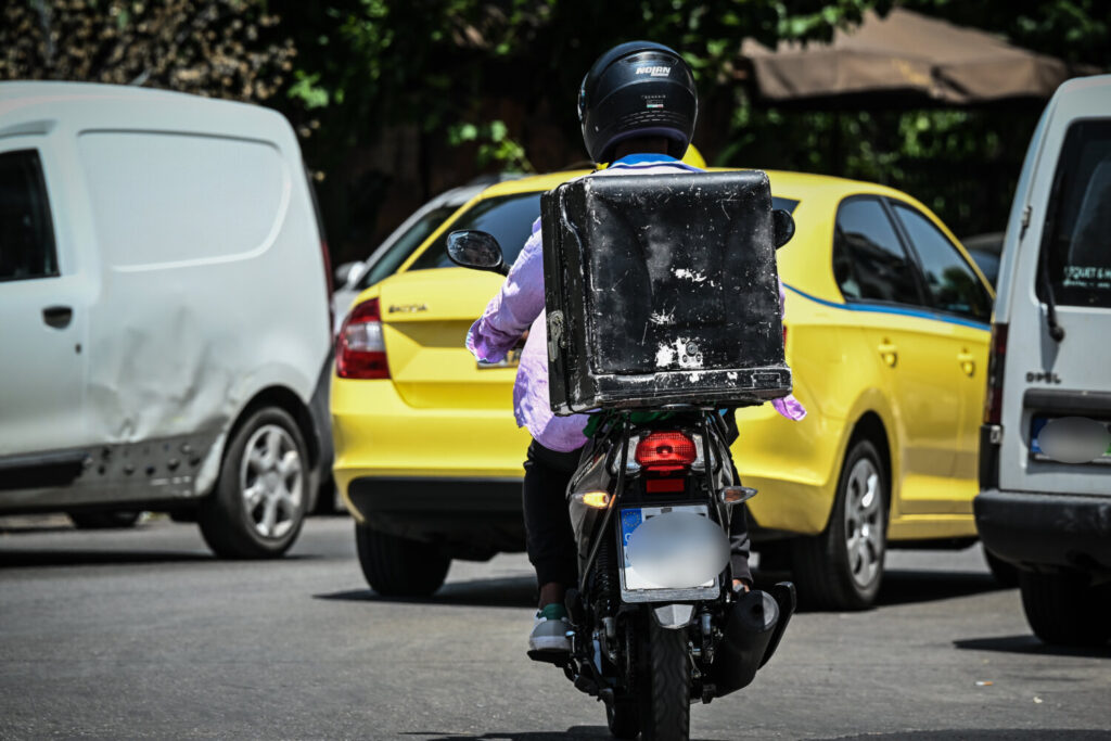 Τι προβλέπει η ΚΥΑ για τους εργαζόμενους στο delivery – Οι νέοι κανόνες