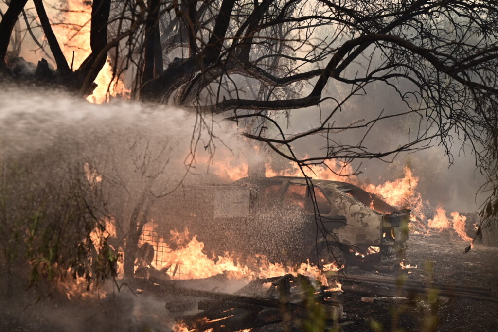 Φωτιές: «Ξημερώνει δύσκολη μέρα» λέει η Πυροσβεστική – «Κάθε αμέλεια μπορεί να οδηγήσει σε καταστροφή»