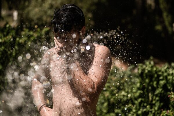 Οδηγός προστασίας στον καύσωνα – Ποιοι κινδυνεύουν περισσότερο – Tα συμπτώματα της θερμοπληξίας