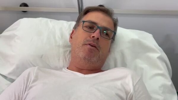 Άνω Λιόσια: «Έπαθα μεγάλο σοκ, έπινα τον καφέ μου στο μπαλκόνι και με χτύπησε σφαίρα» (video)