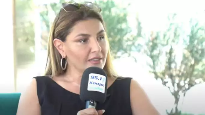 Έλενα Παπαρίζου για τις πλαστικές επεμβάσεις:  «Εάν δεν έπαιζα στην τηλεόραση, ίσως να μην είχα κάνει κάτι» (video)