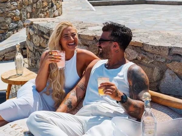 Ιωάννα Τούνη: Βρήκε “ξένο” γυναικείο σκουλαρίκι στο αμάξι του Δημήτρη Αλεξάνδρου – Η απάντηση του (βίντεο)