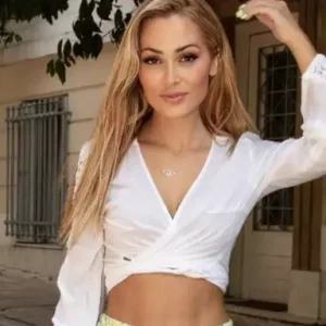 Ελένη Βουλγαράκη: -“Δεν θα τα αφήσω όλα, έχω παλέψει πάρα πολύ” (βίντεο)