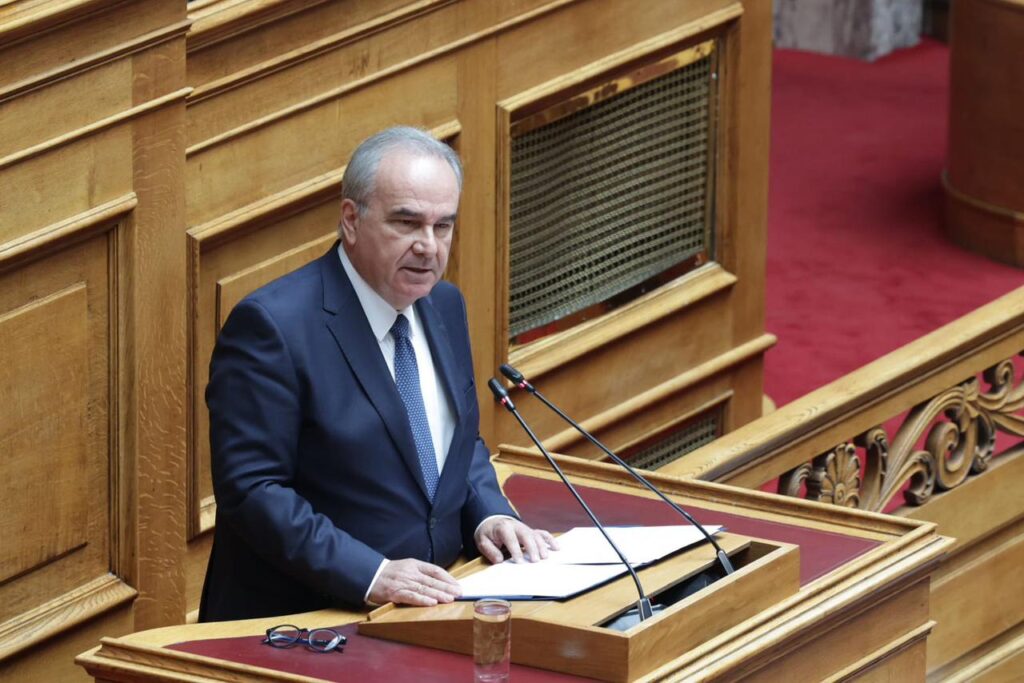 Προγραμματικές Δηλώσεις – Παπαθανάσης: «Πάνω από 72 δις ευρώ ευρωπαϊκών πόρων θα εισρεύσουν στη Ελλάδα»