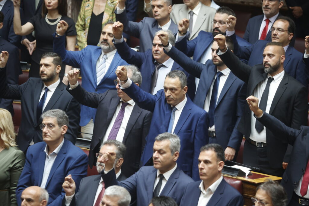 Στην αντεπίθεση οι 11 βουλευτές των «Σπαρτιατών» κατά Στίγκα – «Αισχρές και συκοφαντικές οι δηλώσεις –προσβάλλει τους 250.000 ψηφοφόρους μας»